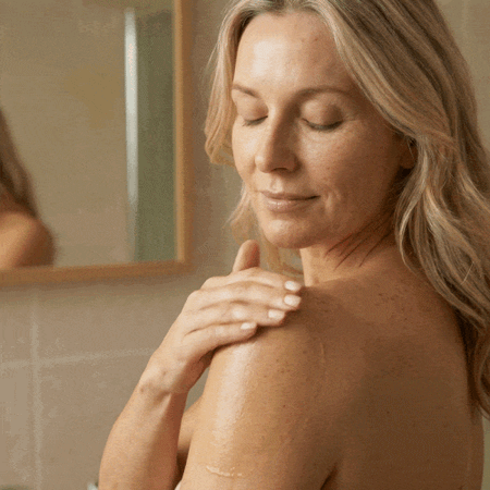Massage de l'huile jusqu'à absorption